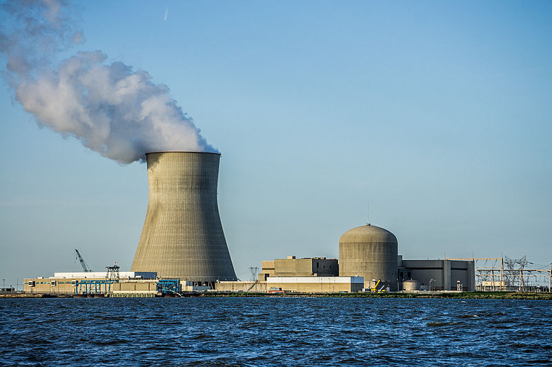 800px Hope Creek Nuclear Generating Station from Delaware River May 2012